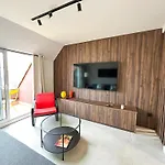 Atico Con Terraza, Garaje Y Muy Centrico 公寓 *