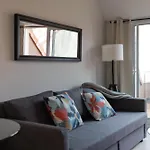 Atico Con Terraza, Garaje Y Muy Centrico * 格罗韦