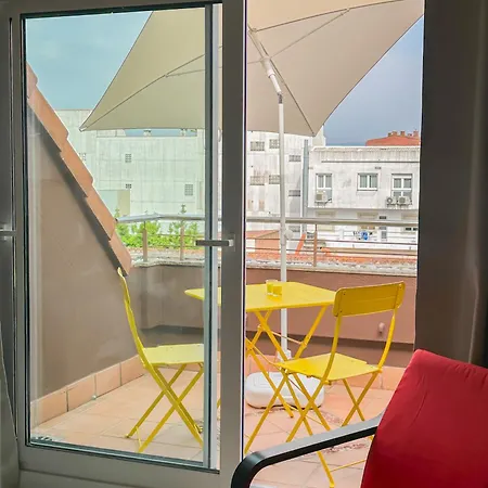 Atico Con Terraza, Garaje Y Muy Centrico Эль-Грове