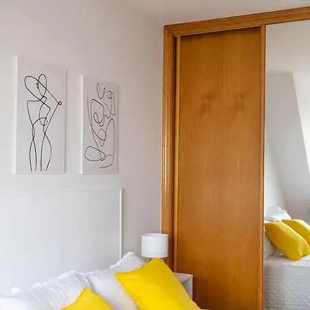 ático Con Terraza, Garaje Y Muy Céntrico