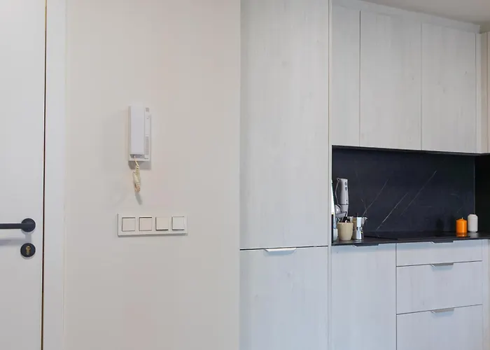 Atico Con Terraza, Garaje Y Muy Centrico *