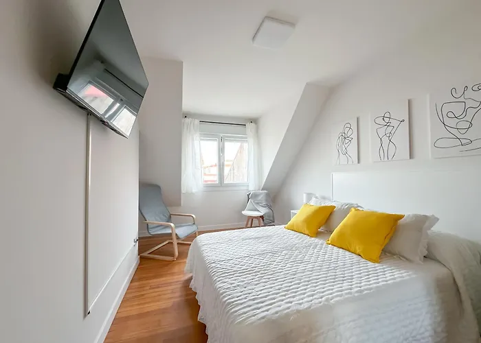 Atico Con Terraza, Garaje Y Muy Centrico