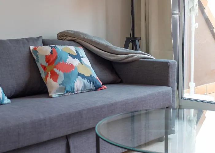 Atico Con Terraza, Garaje Y Muy Centrico *